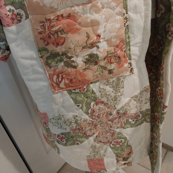 3748 1X  Quilted Bog Coat In Green and Pink Print. - Picture 3 of 11